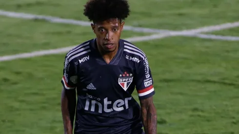 Velloso criticou postura de Fernando Diniz com Tchê Tchê, do São Paulo