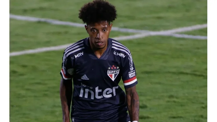 Velloso criticou postura de Fernando Diniz com Tchê Tchê, do São Paulo