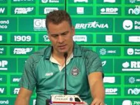 Júlio Sérgio faz promessa à torcida do Coritiba sobre rebaixamento à Série B