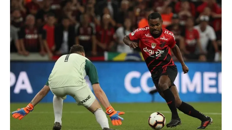 Nikão é uma das baixas do Furacão. Getty Images