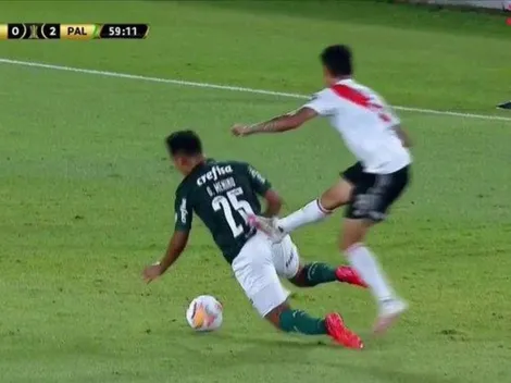 Vermelho direto! Carrascal agride Gabriel Menino e leva cartão vermelho