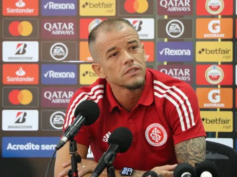 D'Ale recusa Peñarol-URU e fecha contrato com rival