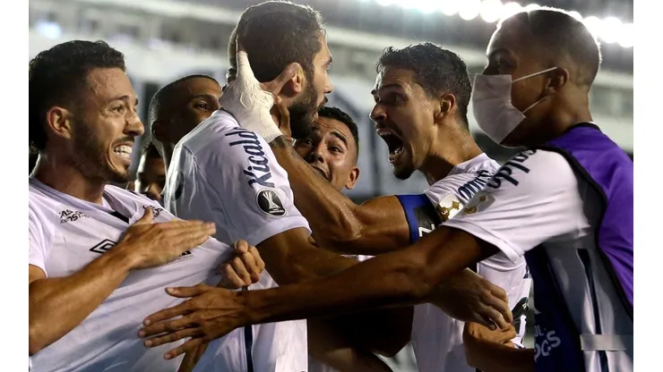 Santos realizou o primeiro treino do ano neste sábado (02), de olho no Boca Juniors
