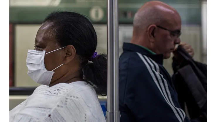 Mortes por Covid-19, causada pelo coronavírus, crescem 64% no Brasil