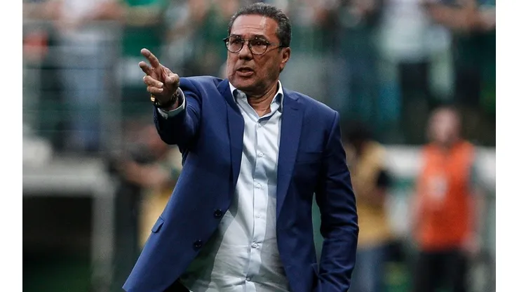 O Vasco anunciou o retorno do técnico Vanderlei Luxemburgo