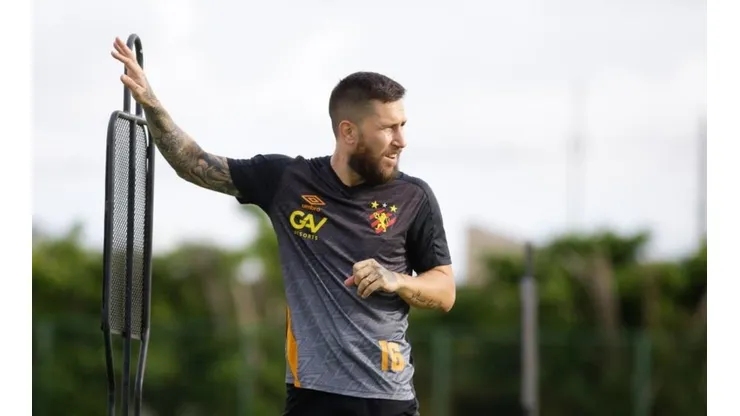 Gómez é uma das opções do time. Foto: Anderson Stevens / Sport Club do Recife