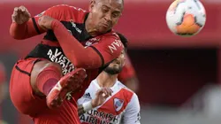 Autuori vai na contramão dos jornalistas e elogia Walter