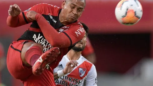 Autuori vai na contramão dos jornalistas e elogia Walter