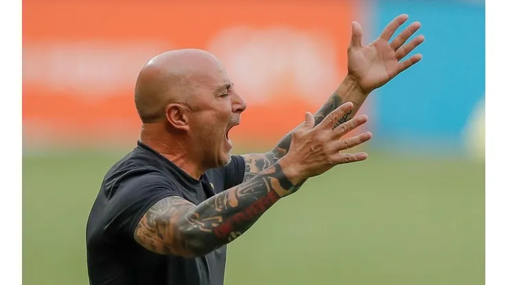 Sampaoli não contou com os 2 atletas no treinamento - Foto: Bruno Cantini/CAM.