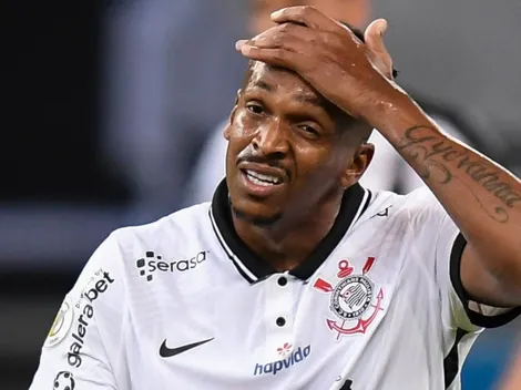 Por opção tática, Mancini acena começar sem Jô de titular diante do Botafogo