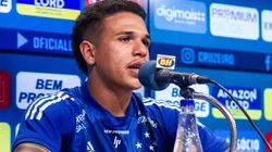 Jadsom busca o acesso da Raposa. Foto: Gustavo Aleixo/Cruzeiro