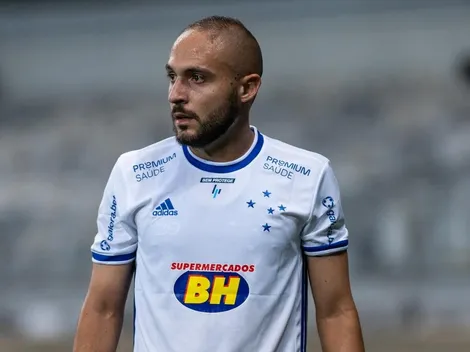 Esperança de criação ao chegar no Cruzeiro, Régis perde espaço no time de Felipão