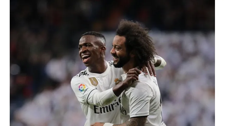Vinicius Júnior e seu parceiro Marcelo — Foto: Getty Images