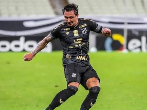 Especulado no Grêmio, Vina revela preferência para 2021