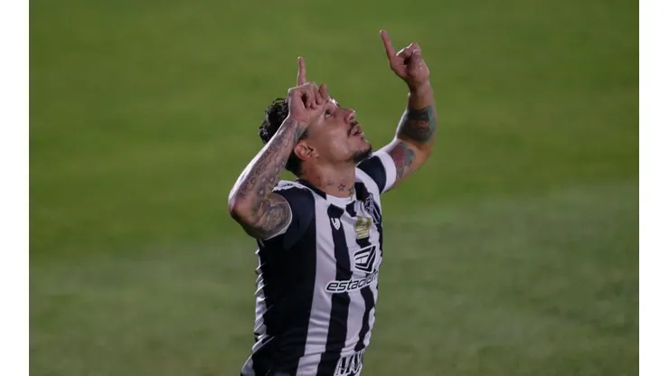 Vina vem jogando muita bola — Foto: Getty Images