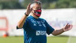 Treinador ainda não conseguiu rescindir seu contrato com o Rubro-Negro - Foto: Alexandre Vidal/Flamengo.