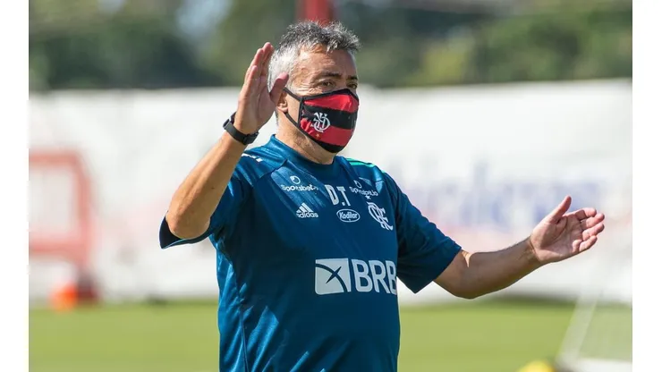 Treinador ainda não conseguiu rescindir seu contrato com o Rubro-Negro - Foto: Alexandre Vidal/Flamengo.
