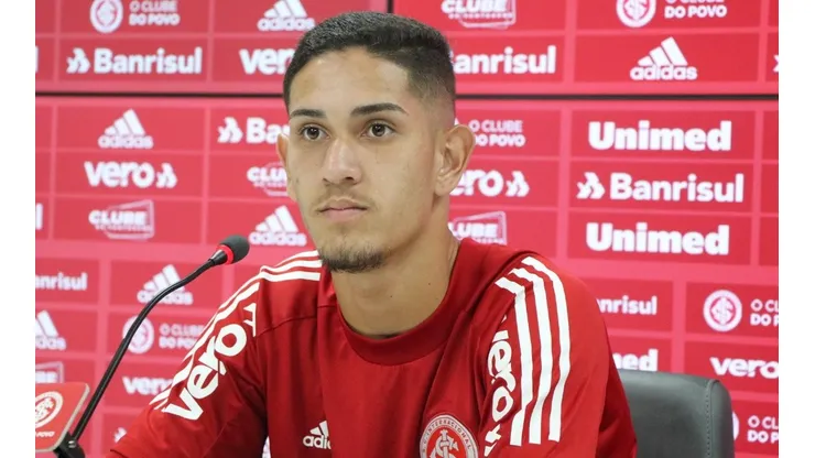 Praxedes "toma a frente" e convida destaque da Seleção Sub-20 para atuar no Inter em 2021