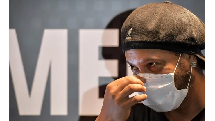 Mãe de Ronaldinho Gaúcho é internada com Covid-19