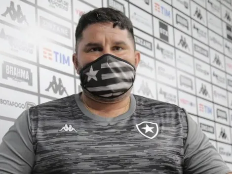 Barroca desabafa após vitória do Botafogo e dá mérito ao elenco