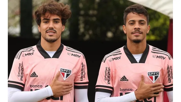 Igor Gomes e Diego Costa estão incluídos na lista de jovens que podem ser negociados em 2021 - Foto: Rubens Chiri/SPFC.