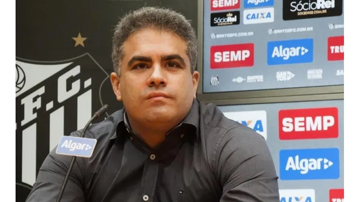 Rollo expõe negociação e Santos prepara anúncio de substituto de Veríssimo