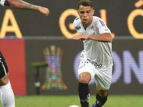 Cuca se encanta com Sandry, destaque do Santos contra Grêmio