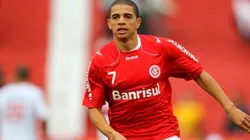 Taison se empolga com contato do Inter e salário do ídolo vira entrave