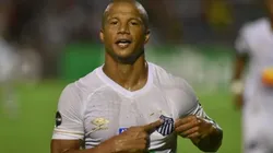 Sánchez debocha da mídia “clubista” e enlouquece com classificação do Santos: “Respeitar é obrigação”