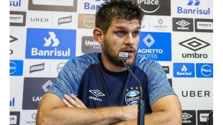 Ausência de Kannemann tem explicação que não convence torcida do Grêmio