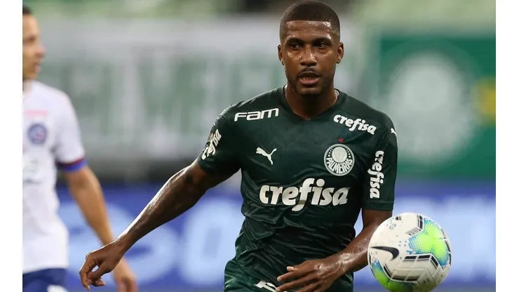 Emerson Santos é bem avaliado e Abel pode mexer no Palmeiras contra o Libertad