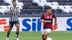 Gomes aponta dicas de Rogério Ceni durante os jogos