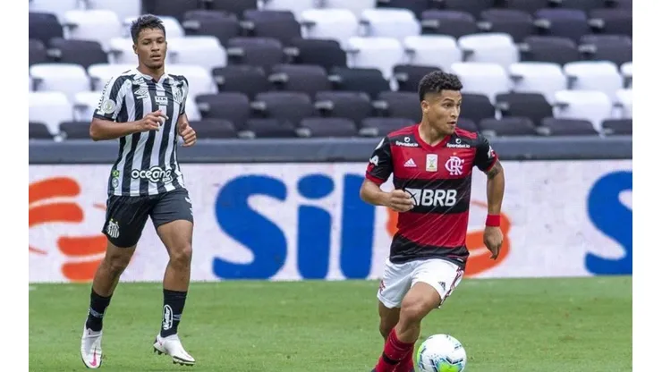 Gomes aponta dicas de Rogério Ceni durante os jogos