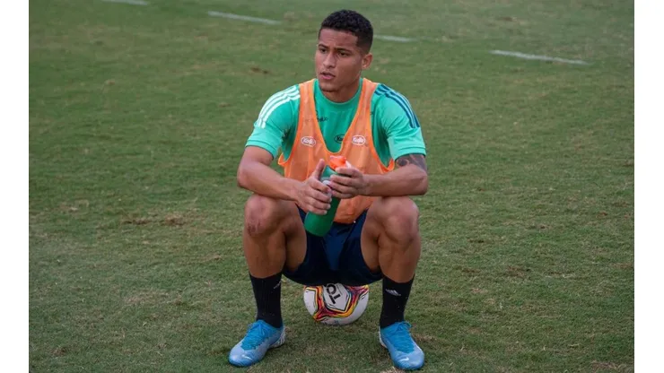 João Gomes pode ser titular contra o Bahia - Foto: Alexandre Vidal/Flamengo.
