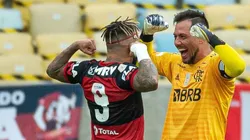 Nação vai à loucura com Gabigol vibrando gol com Diego Alves