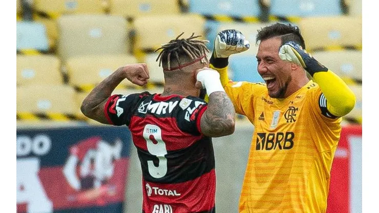 Nação vai à loucura com Gabigol vibrando gol com Diego Alves