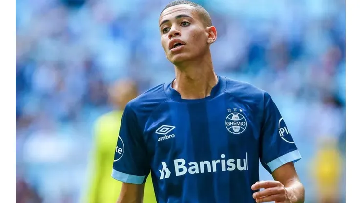 "Grêmio não está preocupado em formar e só vender", diz dirigente sobre Patrick