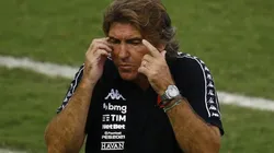 Discurso desconexo da realidade debilita Sá Pinto no Vasco; torcida pede demissão do português