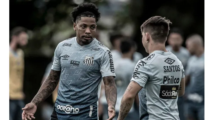 Al-Nasr aguarda eleições para formalizar proposta por atacante do Santos