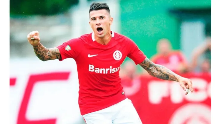 Zagueiro vira alvo da equipe argentina. Foto: Divulgação/ Inter
