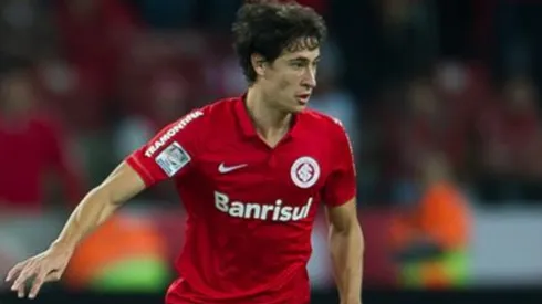 Dourado é a tendência para vaga aberta no meio-campo, mas escalação do Inter pode surpreender