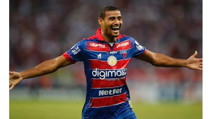 Marcelo Paz renova com Gabriel Silva e mais um destaque do Fortaleza