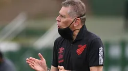 Autuori deve ter reforço de defensor. Fabio Wasniak/Athletico