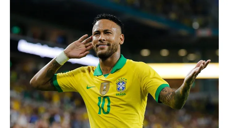 Casagrande se revolta com a não indicação de Neymar ao prêmio de melhor do mundo da Fifa