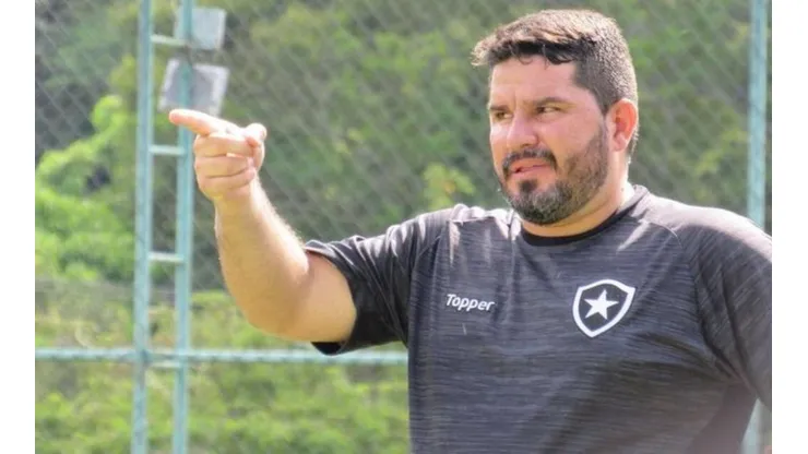 Barroca escala Botafogo para jogo contra o Inter
