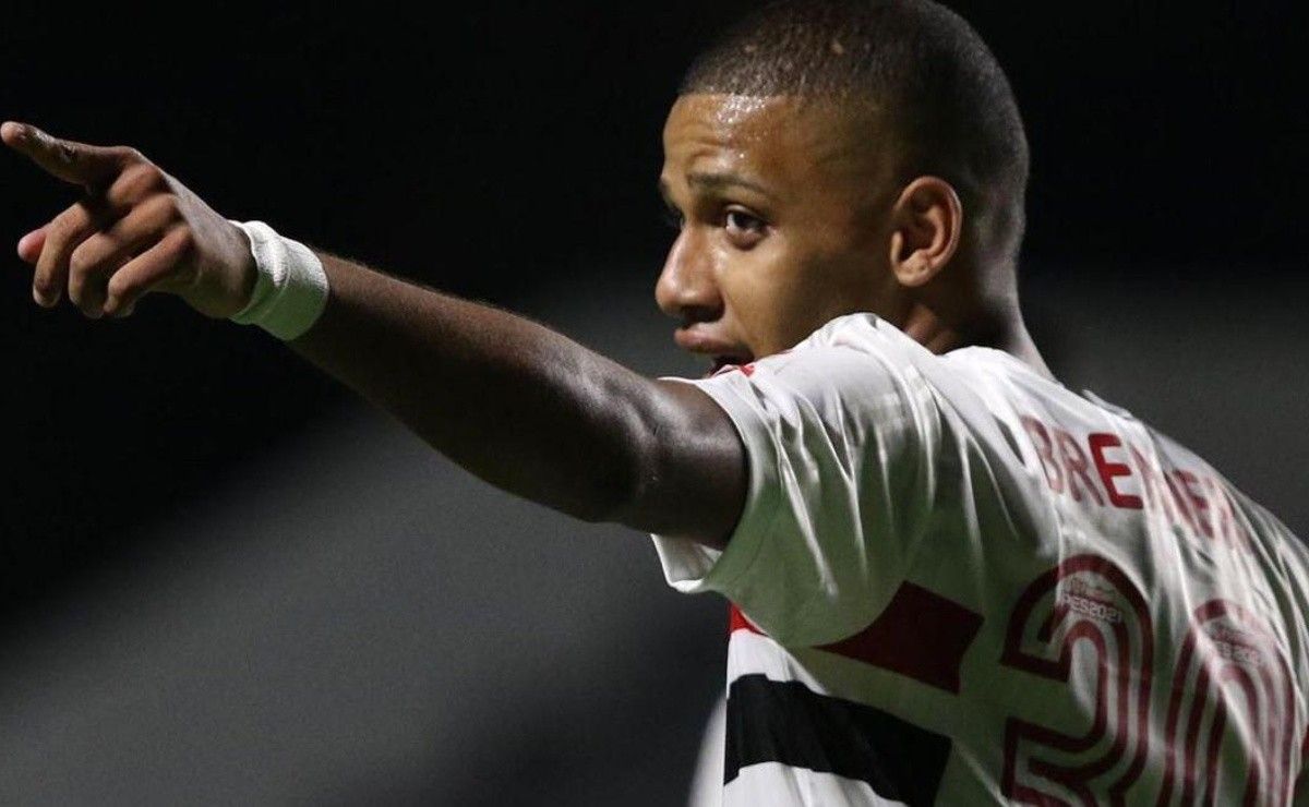 Brenner conversa com diretoria e adia renovação com São Paulo: 