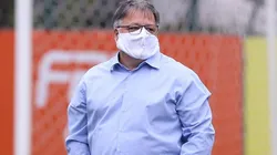 Barros busca acerto com volante. Cesar Greco/Palmeiras