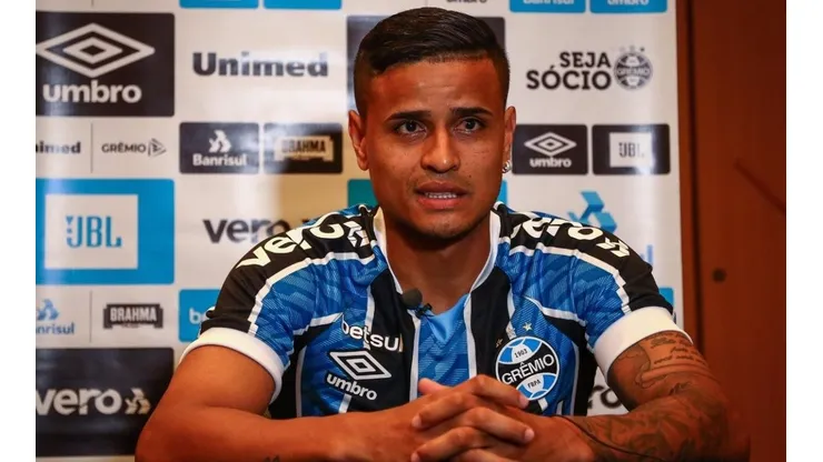 Éverton foi muito criticado no Twitter - Foto: Lucas Uebel/Grêmio.