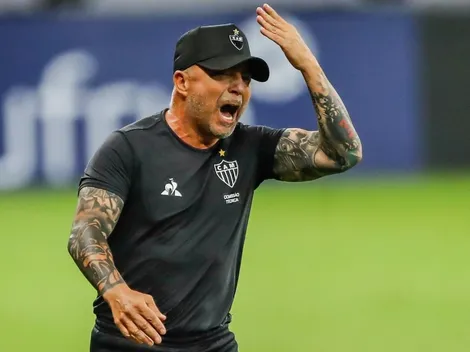 Esquema com 3 zagueiros decepciona Sampaoli, que projeta mudanças no Galo