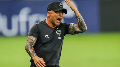 Sampaoli não gostou do esquema com 3 zagueiros - Foto: Bruno Cantini/Atlético.